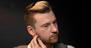 Jonny Craig kicked out of Slaves