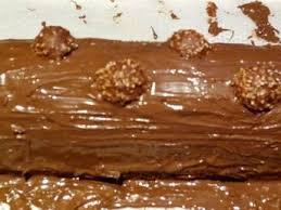 Buche Ferrero Rocher Au Thermomix Recette Buche Ferrero Rocher Ferrero Rocher Buche Ferrero Rocher Thermomix