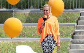 Was war denn da los im „zdf fernsehgarten? Zdf Fernsehgarten Schwerer Ruckschlag Fur Andrea Kiewel