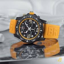 Montre Breitling Professional Endurance noir bracelet caoutchouc jaune 44mm