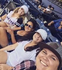 Angela Scully (@AngelaScully10)