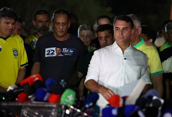 Brazil heads back to the future as Flavio Bolsonaro refuses to recognize Lula win - Internazionale