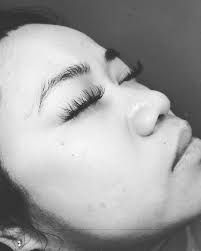 Some Volume For Your Weekend 😜. #eyelashextensions #eyelashes  #eyelashonfleek #lashesonpoint #lashes #lashextensions #hamiltonlashes  #hamiltonbae #hamiltoneyelashextensions