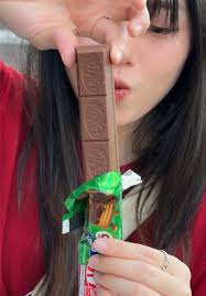 บ้าไปแล้วทุกคน! ไม่เคยคิดว่า KitKat จะคอลแลปกับ Milo อะ!!  แล้วคือมันเข้ากันมากกกกก #KitKatxMilo #คิทแคทxไมโล #เบรกนี้อร่อยสุดพลัง