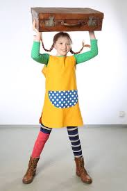 Pippilotta pippi ist ein selbstbewusstes neunjähriges mädchen mit sommersprossen, dessen rote haare zu zwei abstehenden zöpfen geflochten sind. Basteln Mit Kindern Kostenlose Bastelvorlage Kostume Pippi Langstrumpf