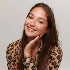 Just a reminder that I'm your favourite celeb's favourite social media  manager 💌millierosecreative@gmail.com