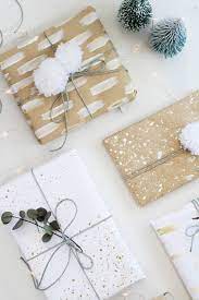 Ganz schön viel abfall, den man vermeiden kann. 3 X Anders So Einfach Kannst Du Geschenkpapier Selber Machen Provinzkindchen Geschenkpapier Geschenke Geschenkverpackungen