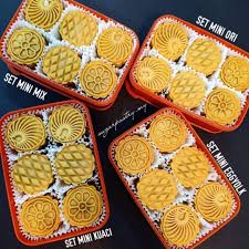 Shalat gerhana bulan atau shalat khusuf merupakan salah satu sunnah saat terjadinya gerhana bulan. Kuih Bulan Mooncake Halal Signature Set Mini By Sugarpastry Shopee Malaysia