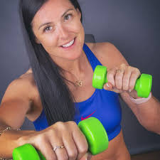 What are options for a long-term annual lease in Portugal with outdoor  space and walkable to beach?