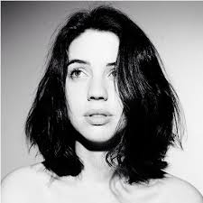 Adelaide with her friend's daughter lake. Adelaide Kane Haircut Photography Ideas Photos Of Adelaide Kane Short Hair Full Size Png Download Seekpng