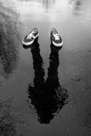 Artistic Black And White Mirror Photography Amazing Reflection Of Person With Shoes Where The Feet Are From I Waste So Much Time Illusion Photography Photography Inspiration White Photography