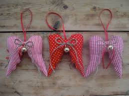 Weihnachtliche Flugel In Rot Weiss Mit Glockchen Weihnachten Nahen Weihnachten Weihnachtsdeko Nahen
