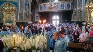 Versurile prohodului au fost scrise de sfantul ioan damaschin. Slujba Privegherii Èi Prohodul Maicii Domnului La Catedrala MitropolitanÄ Din ChiÈinÄu Portalul Moldova OrtodoxÄ Portalul Moldova OrtodoxÄ