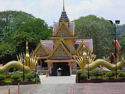 In chinese buddhism, guan yin is synonymous with the bodhisattva avalokitesvara, the pinnacle of mercy, compassion, kindness and love. Wat Chetawan Petaling Jaya The Thrifty Traveller