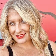 Candice Mercer's Instagram, Twitter & Facebook