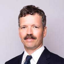 For more than 30 years, Sarah Walls' depth and decades of experience  assisted clients about how best to maximize the use of their properties and  natural resources in light of the constraints