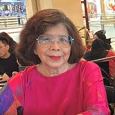 Winnie Mchugh's Instagram, Twitter & Facebook