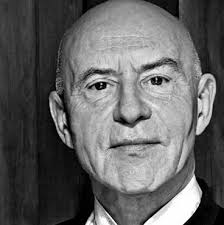 Die Musik Schumanns eröffnet uns eine ganze Welt neuer musikalischer  Formen, reißt Saiten an, die seine großen Vorgänger n