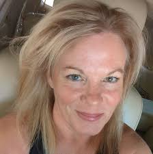 You're a real city slicker if you're brave enough to show up to a rodeo  in……..Birkenstocks. 😂 I know some of you are “Birkenstocks for life”  people—but NOT to a rodeo! 🤠 *