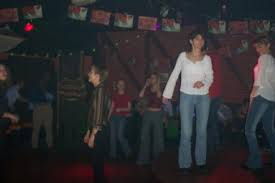 A relaxing bar/restaurant with live music. 01 La Cle Des Chants Clubxtrem Net