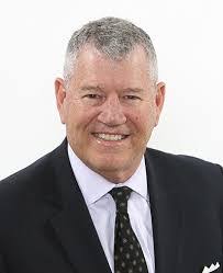 Kim Bechtold's Instagram, Twitter & Facebook