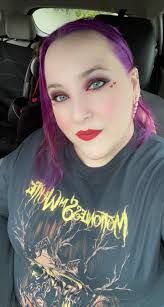 Not miw related, but are there any good FB groups for BVB? I'm going to see  them in September and wanna see if we are doing friendship bracelets 🤣