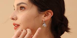 Jeulia Hug Me "Dreamer's Soul" Jazzman Round Cut Sterling Silver Ring