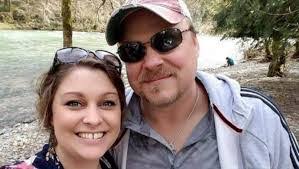 Mike Hollenbaugh's Instagram, Twitter & Facebook