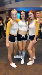 Or more of a veronica lodge? Pin On Costumes