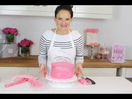Diese 7 rezepte für kühlschrankkuchen kommen ohne backen aus und schmecken einfach nur himmlisch. Biskuittorte Fur Baby Party Rosa Geburtstagstorte Aus Biskuit Mit Dt Buttercreme Youtube