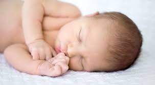 Adakah larangan menjemur baju sampai larut malam (baju bayi)? Penyebab Kaki Bayi Menendang Nendang Saat Tidur Popmama Com