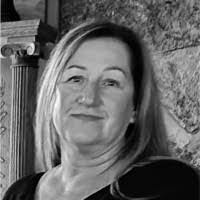 Renee Rein's Instagram, Twitter & Facebook