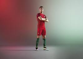 A lei portuguesa permite que um português tenha outras nacionalidades. Conheca O Novo Equipamento Da Seleccao Nacional De Futebol