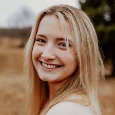 Mackenzie Riley's Instagram, Twitter & Facebook