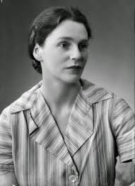 oz.Typewriter: The Extraordinarily Brave and Brilliant Robin Hyde