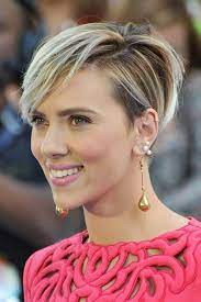 Messy Pixie Bob Scarlettjohansson Shorthair Hairstyles If You Still Ha Short Hair Styles Thick Hair Styles Short Bob Hairstyles