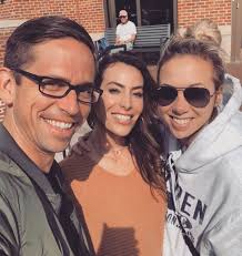 tori carmen holt (@victoriacarmentv) • Instagram photos and videos