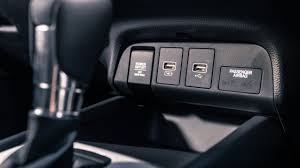 This is basically the same unit as we have seen on board honda city, but it is prominent features on offer in the new honda jazz include remote key lock, blue backlit instrument display with tachometer, gear position, speedometer. Honda Jazz Review 2021 Top Gear