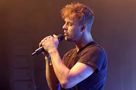 Check spelling or type a new query. Die Perfekte Stimme Alexander Knappe Gibt Funf Tipps Von Sanger Zu Sanger News Backstage Pro