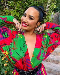 Demi lovato changed her hair for the second time in less than a week, sending shockwaves through the hair community. Demi Lovato Debuts Pastel Pink Pixie Cut On Instagram Instyle