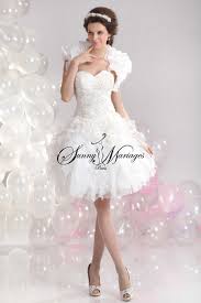 Article mis à jour le 18/12/20 13:40. Robe De Mariee Courte Simple Et Elegante Collection Chic Et Pas Chere Sunny Mariage