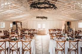 Romantic Barn Wedding At Winter White Barn In Temecula Ca Southern California Wedding Venues Barn Wedding Venues California Outdoor Wedding Venues California