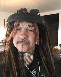 So I welcome you to the MINISTRY STIGMATA INDUSTRIAL group and you are  warmly welcomed and we are happy to have you