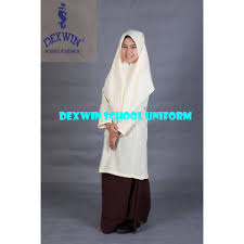 Enak juga sih diajak ngobrol, klihatannya kalo dari gaya bicaranya, dia masih muda banget. 25 Trend Terbaru Baju Melayu Sekolah Warna Kuning Jm Jewelry And Accessories