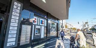 Die bank nimmt am streitbeilegungsverfahren der deutschen genossenschaftlichen bankengruppe teil. Volksbank Koln Bonn 14 Von 56 Filialen Schliessen In Koln Und Bonn Kolnische Rundschau