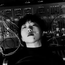 空中飛人】 竇靖童的《空中飛人》聽了整天，業已空降我的2024 年度十大專輯名單。製作之頂不說，巧妙平衡各式indie pop，讓她的