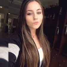 Jenise Barnett's Instagram, Twitter & Facebook