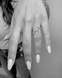 Pin By Beyza On Dovme Yapma Zamani In 2020 Classy Tattoos Small Finger Tattoos Tattoos