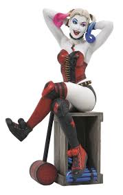 Ela e flag se reúnem ao novo esquadrão, numa missão que parecia apenas se tratar de depor um tirano, mas passa a ser um confronto com forças alienígenas. Estatua Arlequina Harley Quinn Esquadrao Suicida Suicide Squad Pvc Gallery Exclusivo Toyshow Toyshow Tudo De Marvel Dc Netflix Geek Funko Pop Colecionaveis