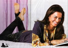 Perhaps most well known for her roles as andreia and ana luísa rochinha in the respective portuguese soap operas sol de inverno and morangos com açúcar, she is also notable for her portrayal of julia in the 2009 thriller contrato, as well as for her role as maria azevedo mayer in. Portuguese Actress Model And Television Presenter Claudia Vieira Celebrity Feet In The Pose